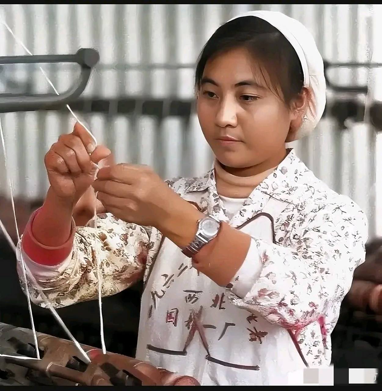 1963年,陕西咸阳,国棉一纺织工人吴桂贤,一张罕见的留影,照片中的她