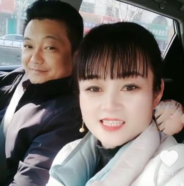 朱小伟与女友订婚成功,前妻陈亚男频频被举报,陈父坐不住了