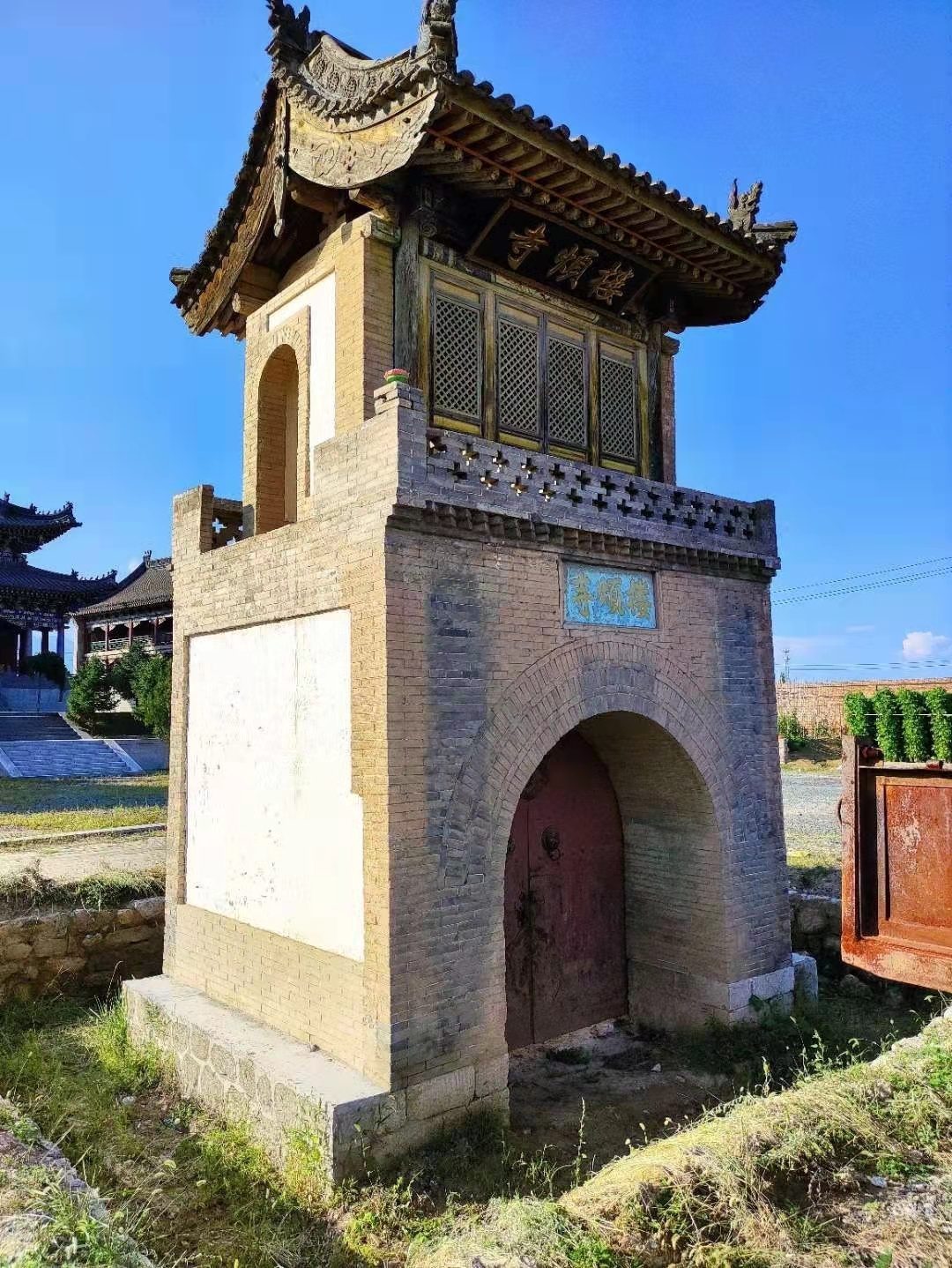 山西原平沿沟乡茹岳村,这里有个明代建筑楼烦寺