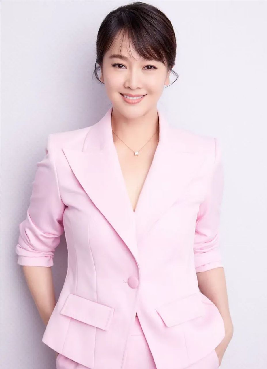 除了颜值,还有一样是孙红雷无法企及的  左小青起点非常高,一出道就