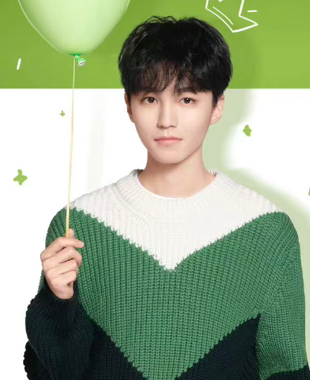 王俊凯亲自澄清传闻,但遭到网友质疑,许多真假黑料在全网传播