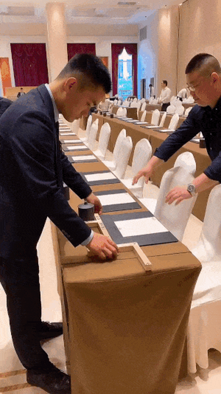 世界上怕就怕"认真"二字#gif制作人