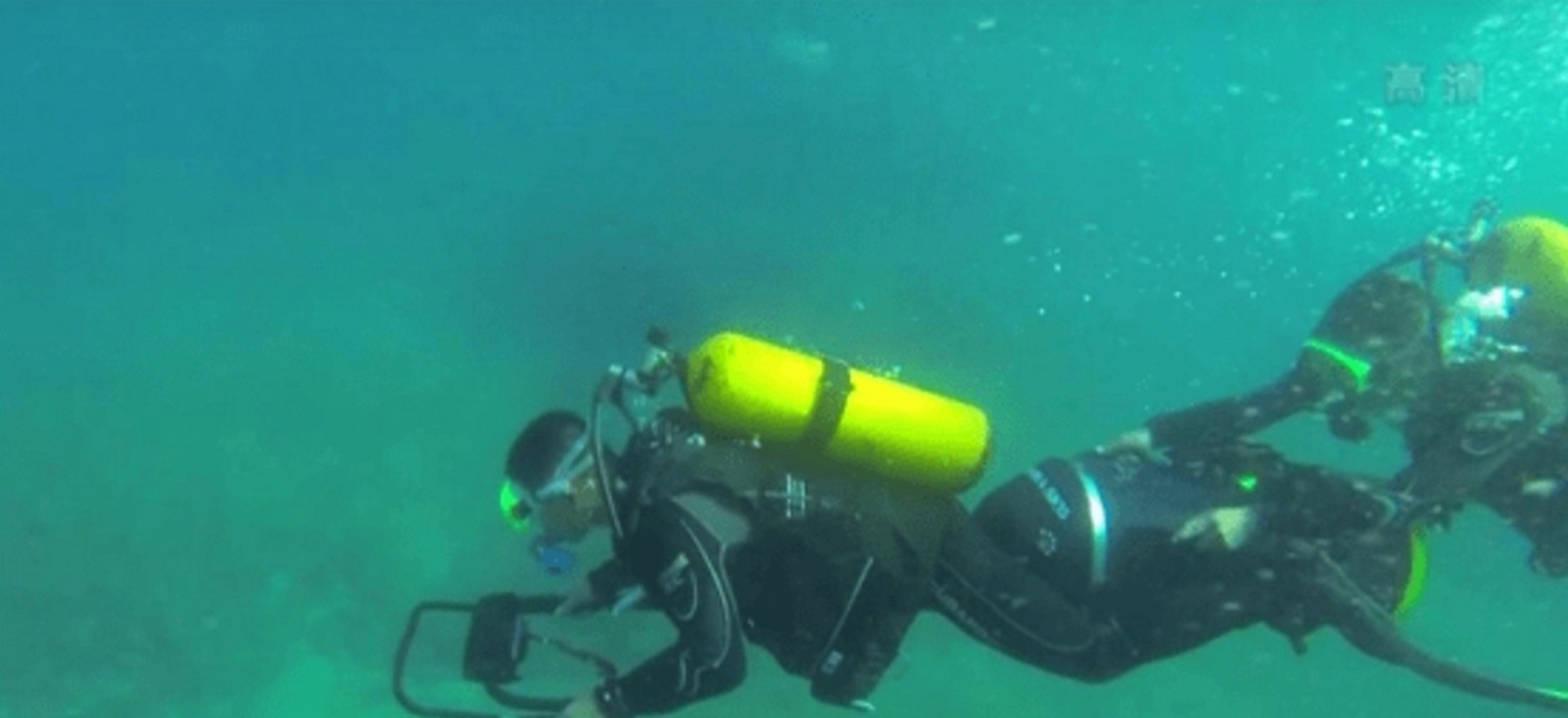 小型水下蛙人推进器,可以减小蛙人在水下前进时的体力消耗!