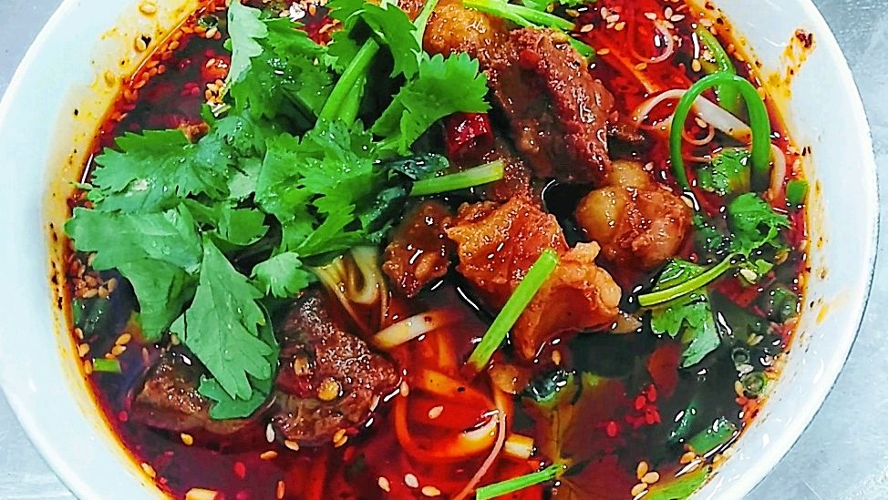 喜欢吃面的人福利来了一道比面馆好吃的牛肉面做法加配方值得收藏