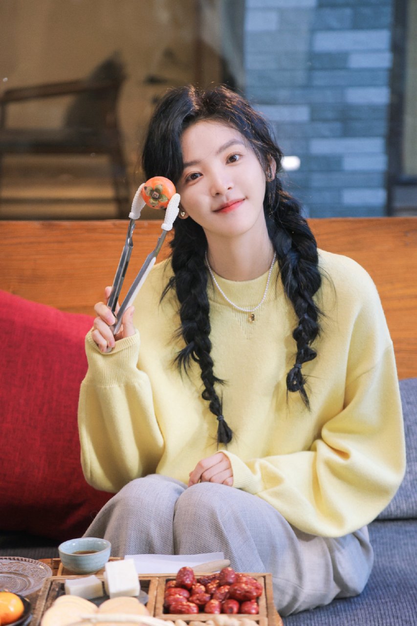 章若楠高清壁纸头像(三十)[期待]