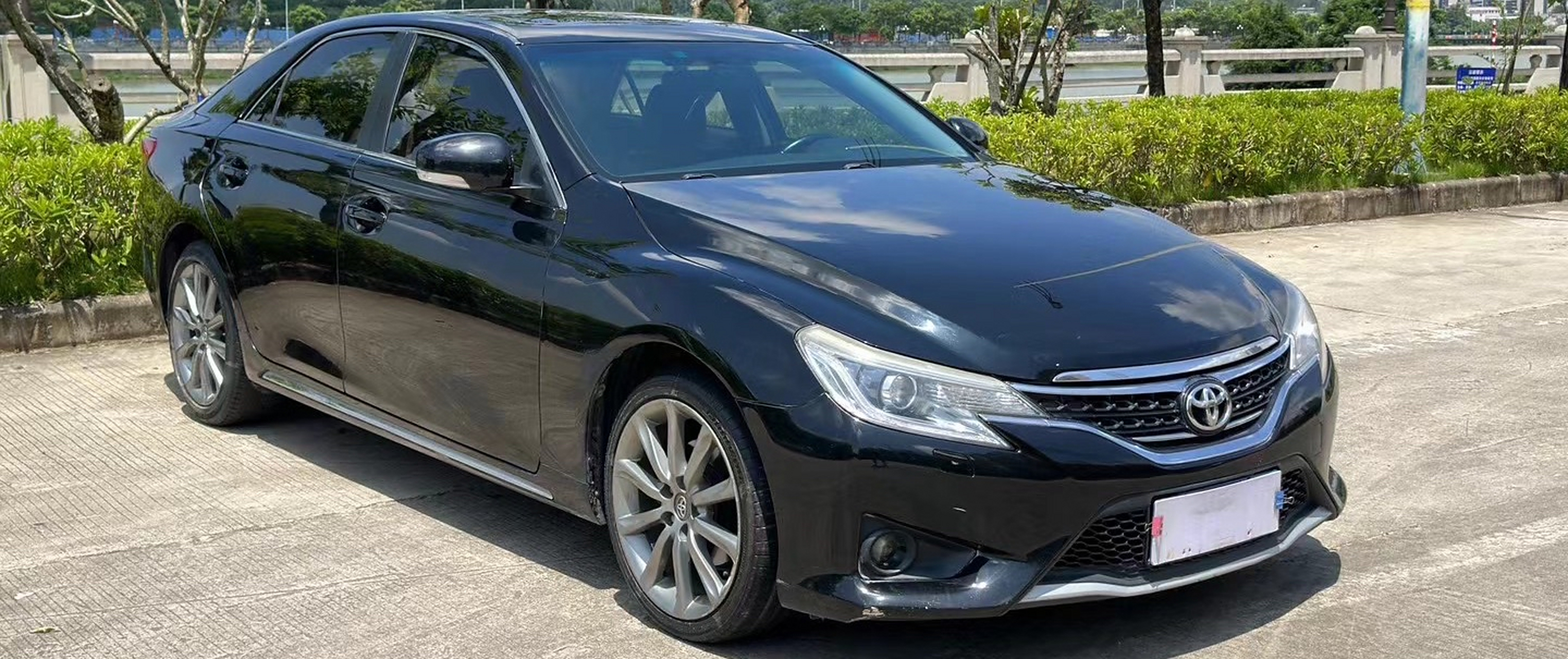 2015年7月上牌丰田锐志2.