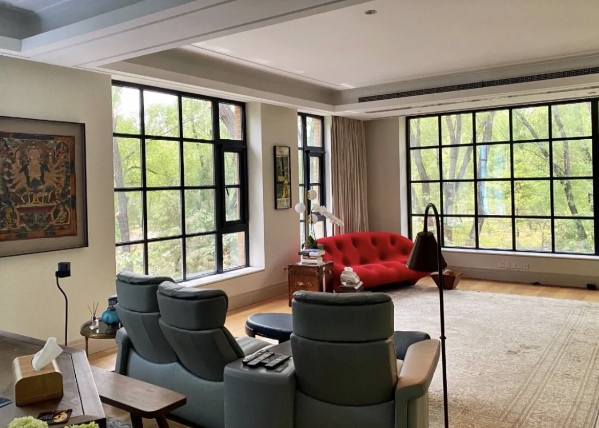 42岁张静初在北京的豪宅曝光:家中摆满古董,精致高级堪比博物馆