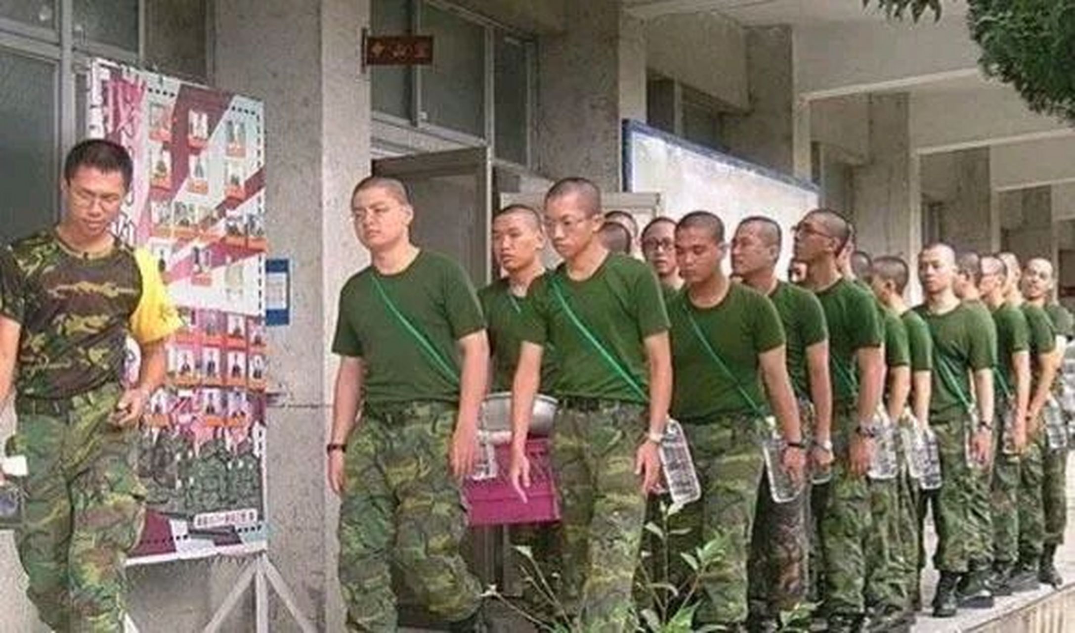 很多人说台湾兵都是草莓兵,不堪一击,这未免太自大了.