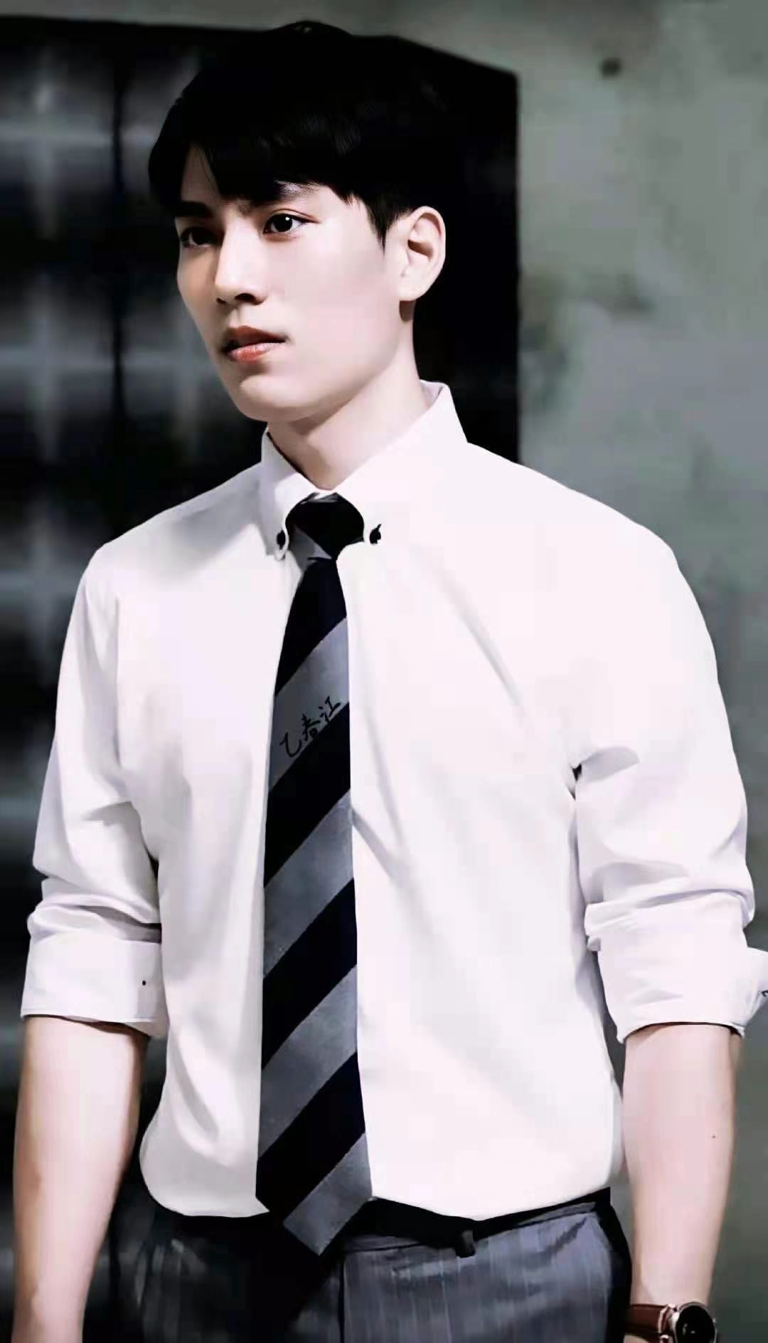 林子闳图片:林老板又欲又美