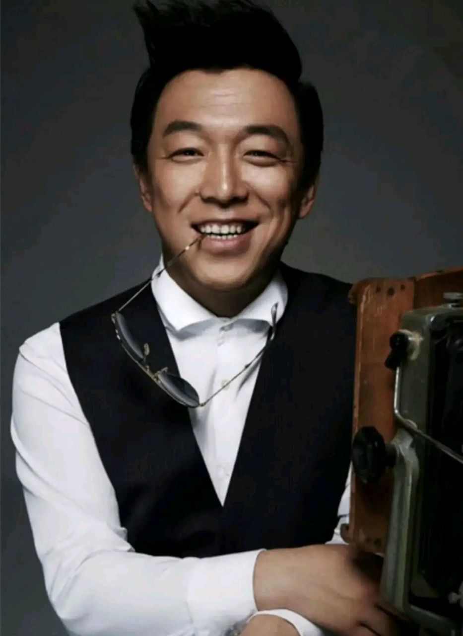 黄渤,再次贡献了"名场面"[捂脸]  7月10日,《封神第一部》首映礼上