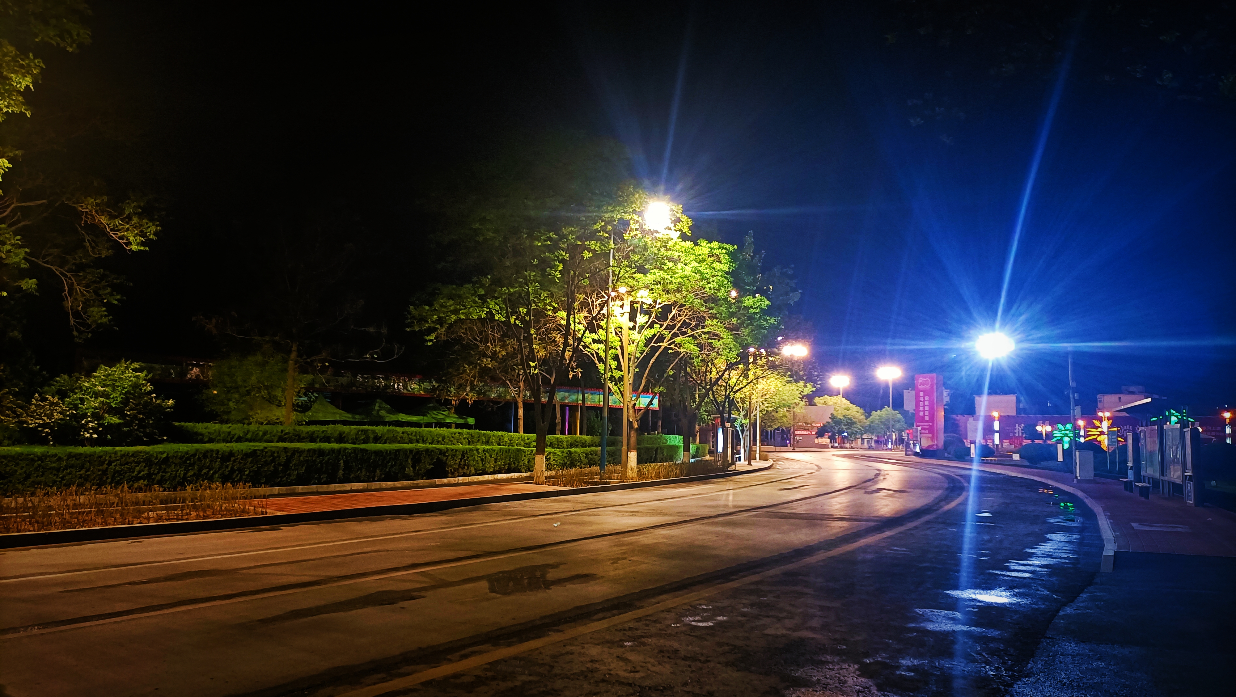 街景图片马路深夜晚上图片