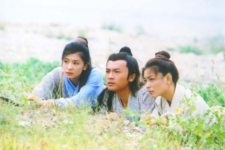 四美做鬼脸,陶虹抱怨吻戏难拍,03版《倚天》幕后精彩不输剧情