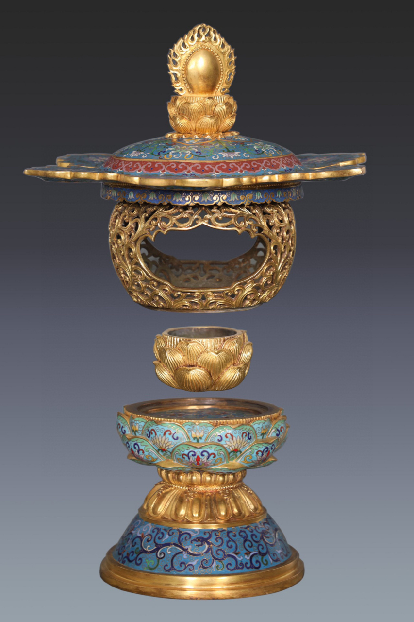 清 精铸铜胎景泰蓝掐丝珐琅宫灯 【规格】高48cm 直径40cm 重19.