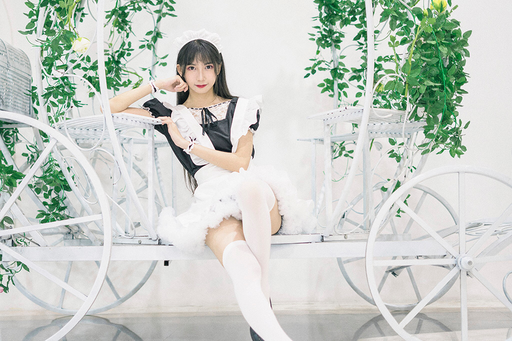 莓可-w-的女仆装扮，辛勤的小园丁