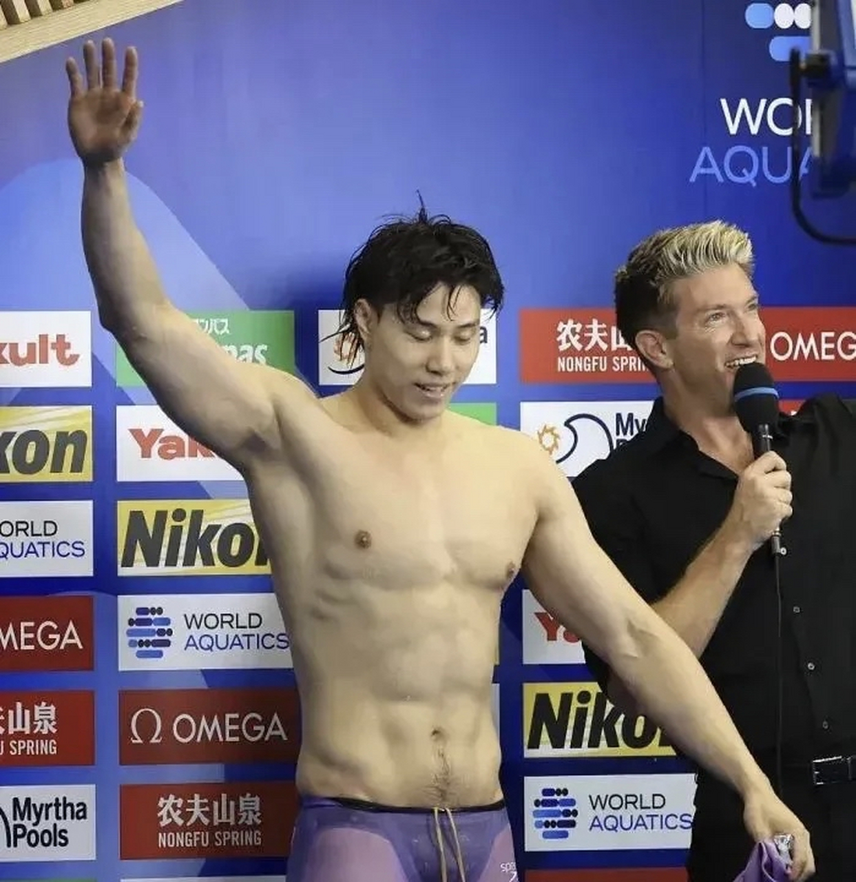 不得不说这届中国游泳队男队员的泳裤让我"刮目相看",好像是穿着三角