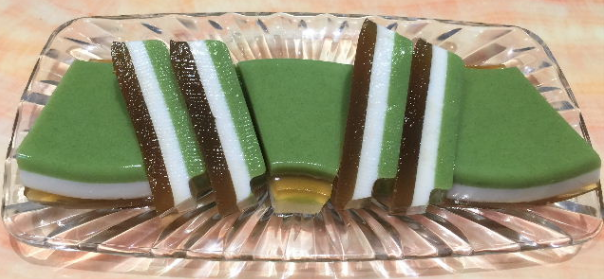 新手自制三色斑斓椰糖燕菜糕