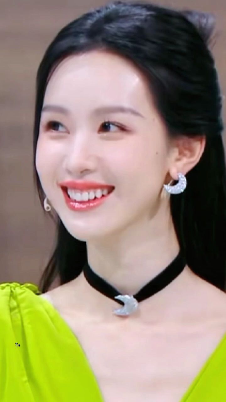 爱笑的女孩@陈都灵