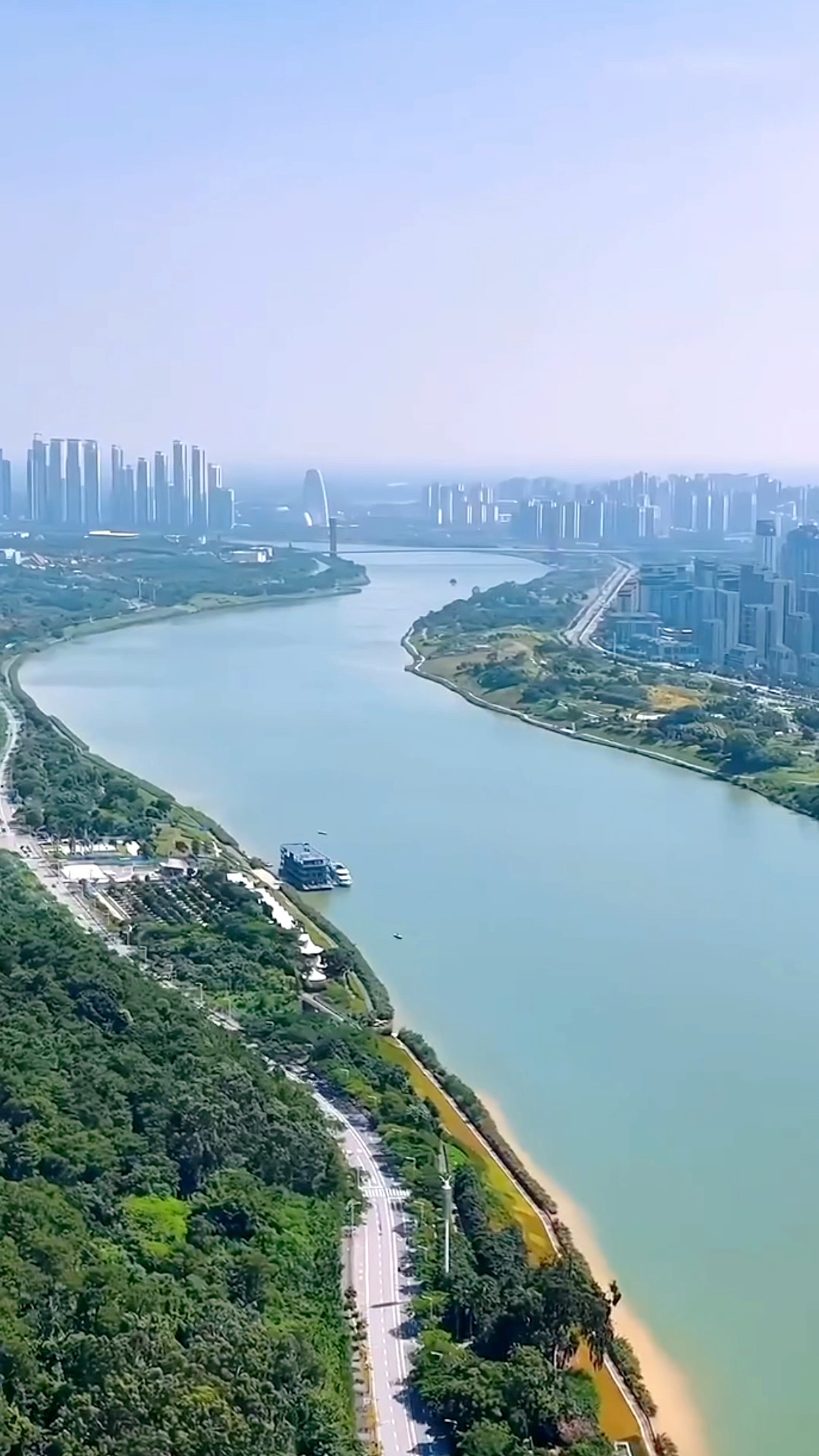 旅行#南宁邕江风景线,半城江水半城绿