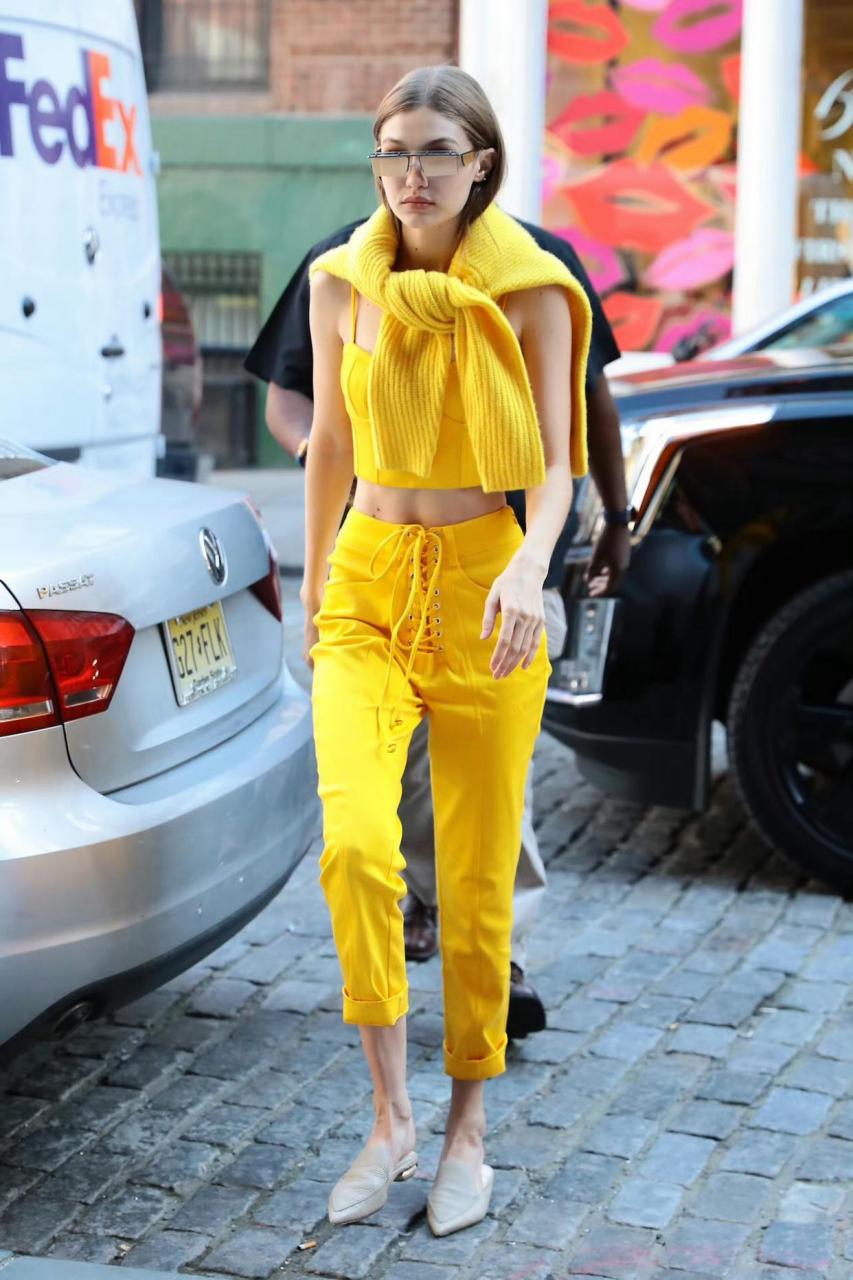 gigi hadid的夏日街拍穿搭真是太令人惊艳了!