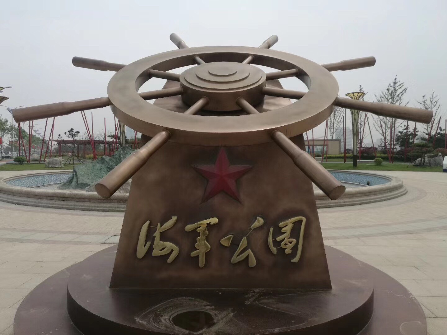 实拍!青岛海军公园:碧海蓝天,青山秀丽,沙滩绵绵,舰船壮观