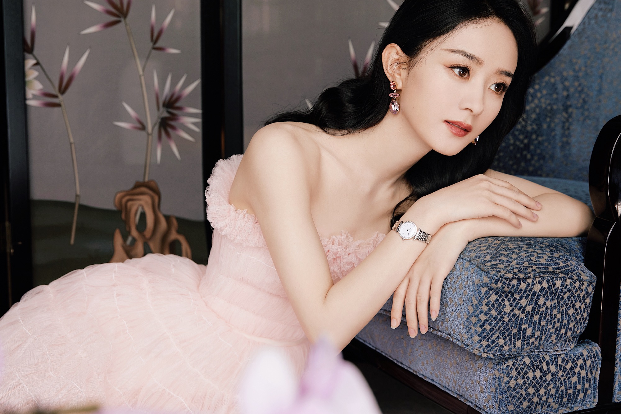 赵丽颖近照面容憔悴,生图明明美如仙