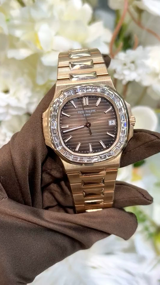 百达翡丽5723后钻.#百达翡丽 #高端定制 #百达翡丽5723-度小视