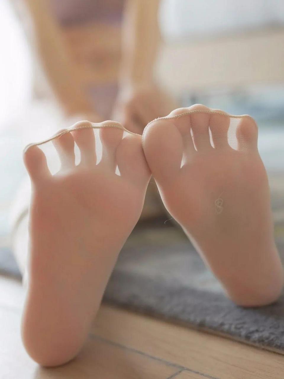 有人想要我丝袜拿去泡茶喝  如果给你你打算拿去泡什么  #丝袜# #性感