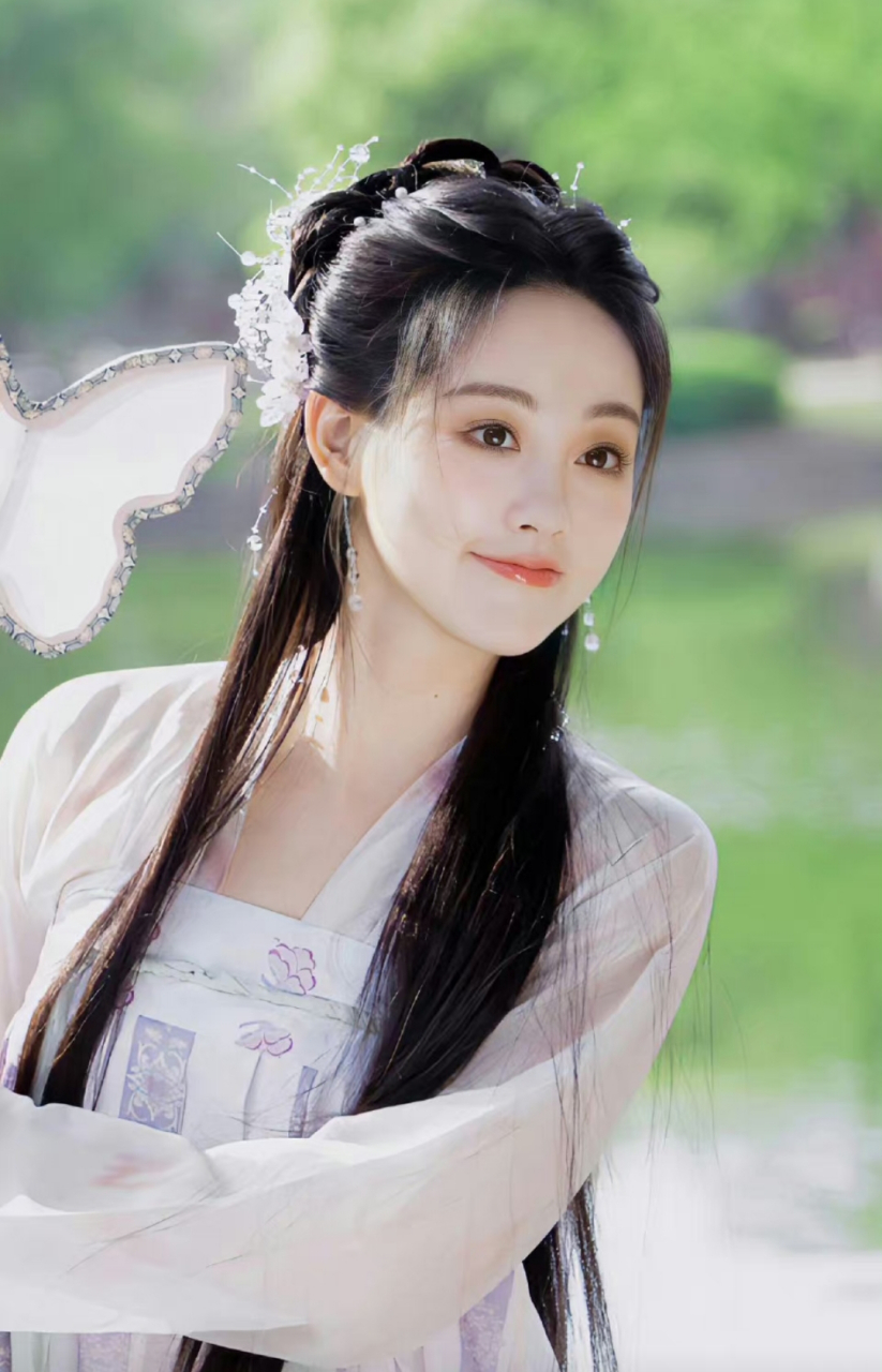 祝绪丹古装扮相太美了.  优雅温婉,江南美人气质.  #祝绪丹