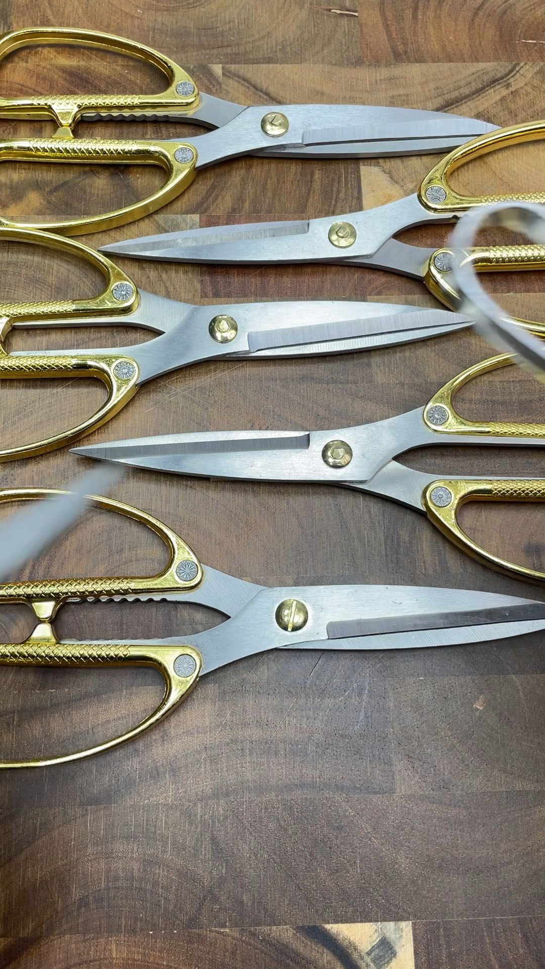 家用强力不锈钢剪刀锌合金裁缝专用剪布剪皮革剪纸厨房杀鱼剪鸡骨