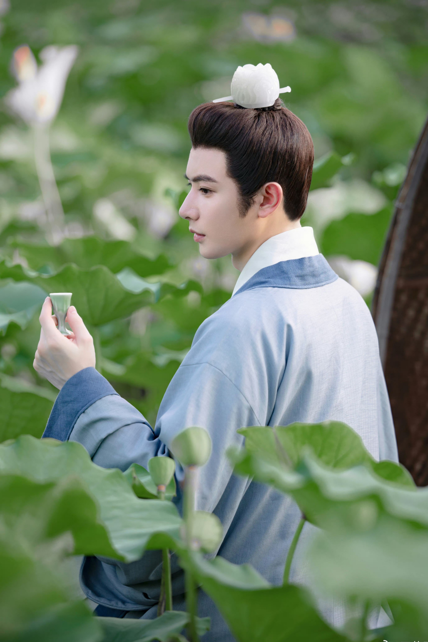 男明星也开始拍古风写真了!