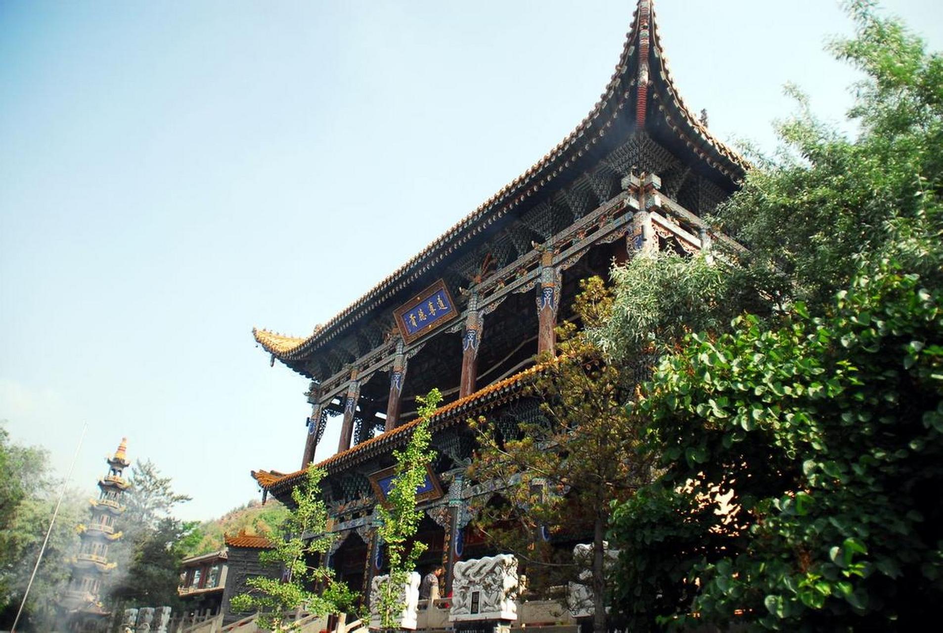 西宁族行地之—北禅寺  北禅寺,位于西宁市北湟水之滨海拔2400多米的