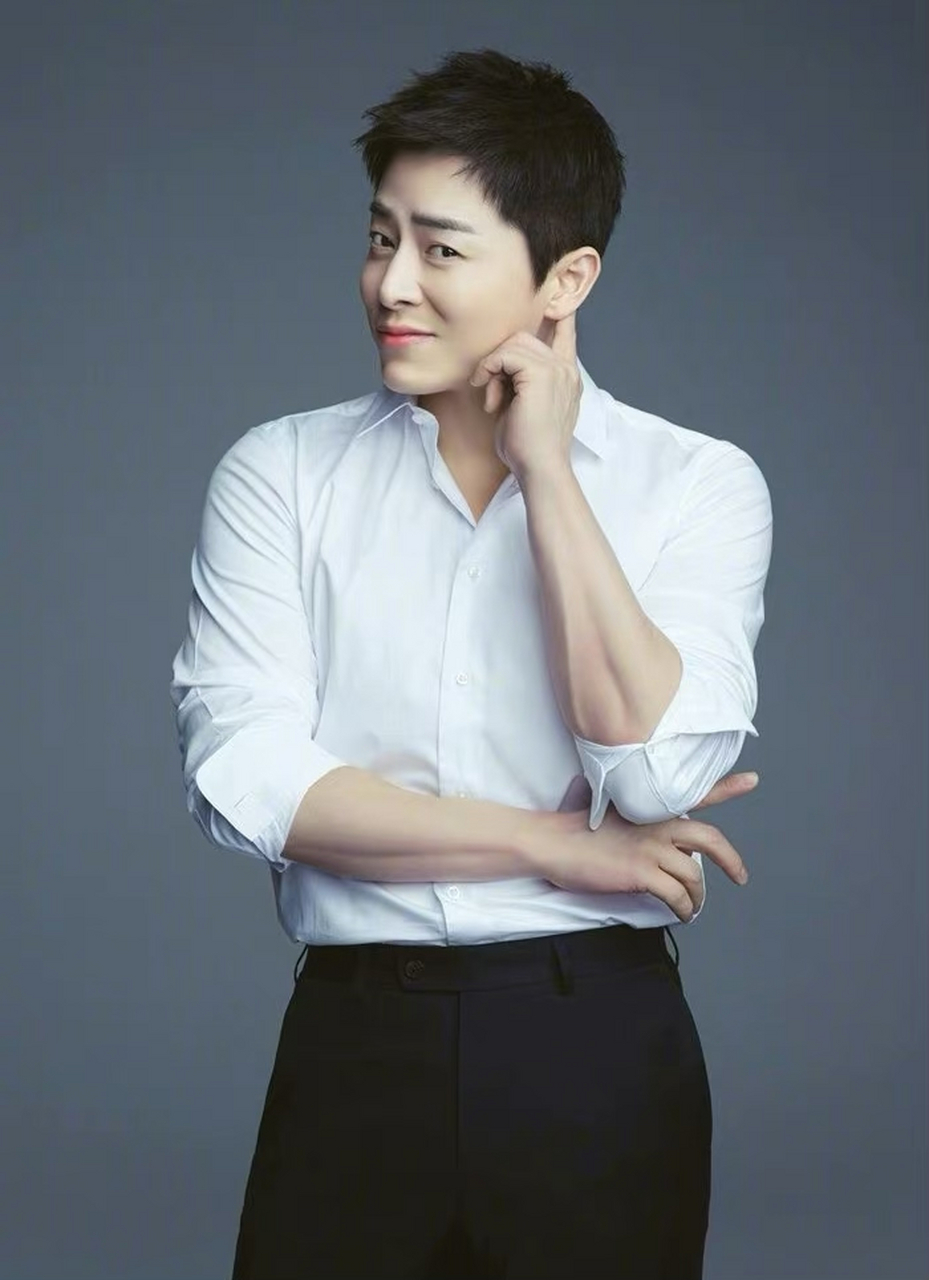 曹政奭方回应出轨# 近日,据韩媒报道称,演员曹政奭疑似和高尔夫选手