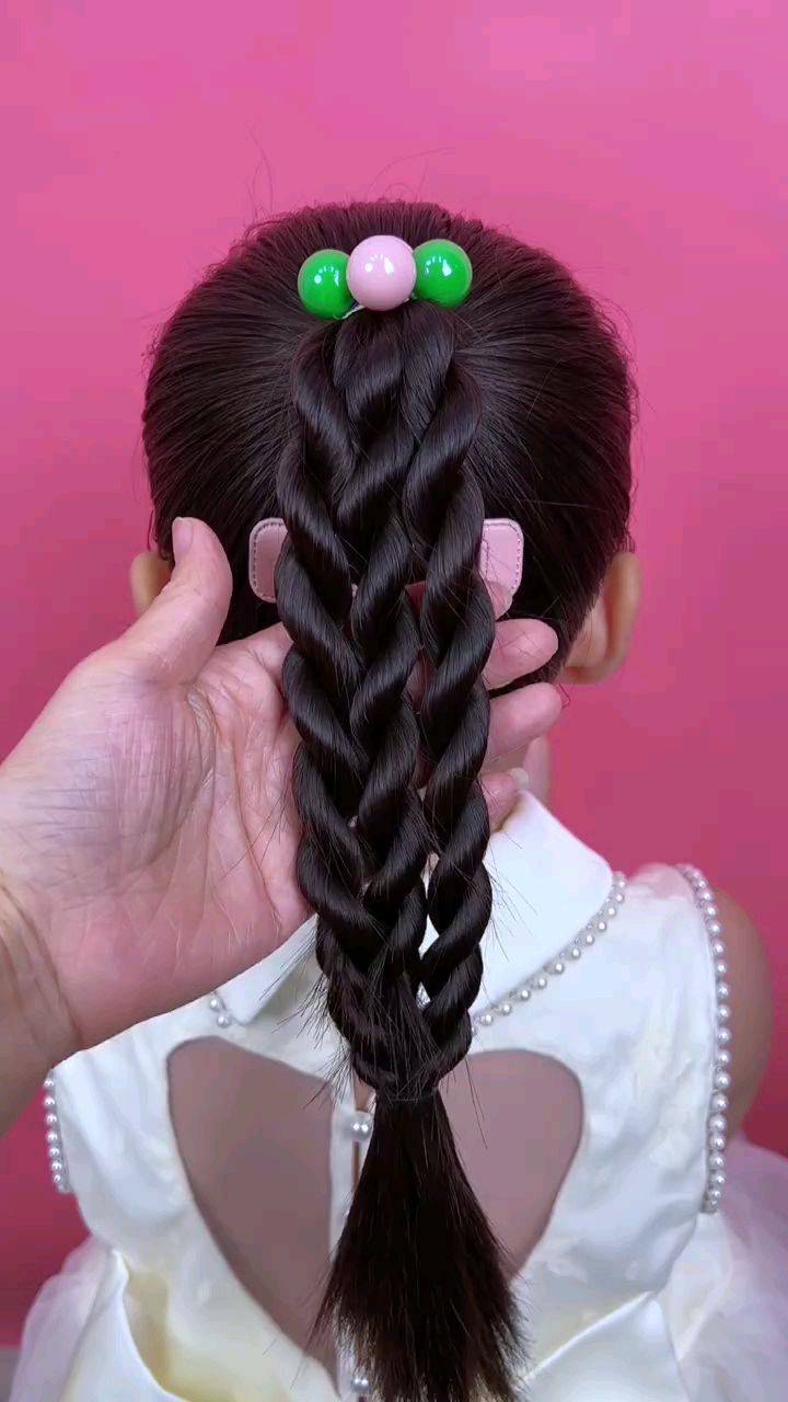 两股辫真的好看哦