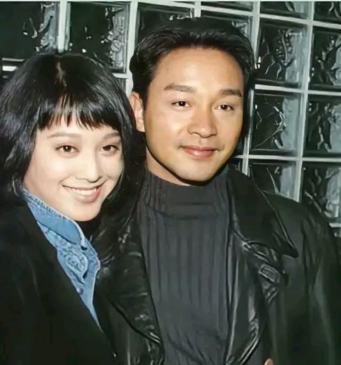 1995年,张国荣和宁静拍摄《新上海滩》,戏中两人有一场"鸳鸯浴",宁静