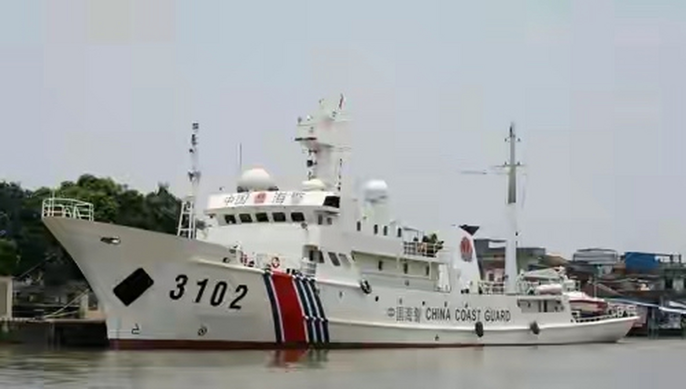 海警3102  "中国海警3102"排水量1000吨,柴油动力,巡航速度13节,设备