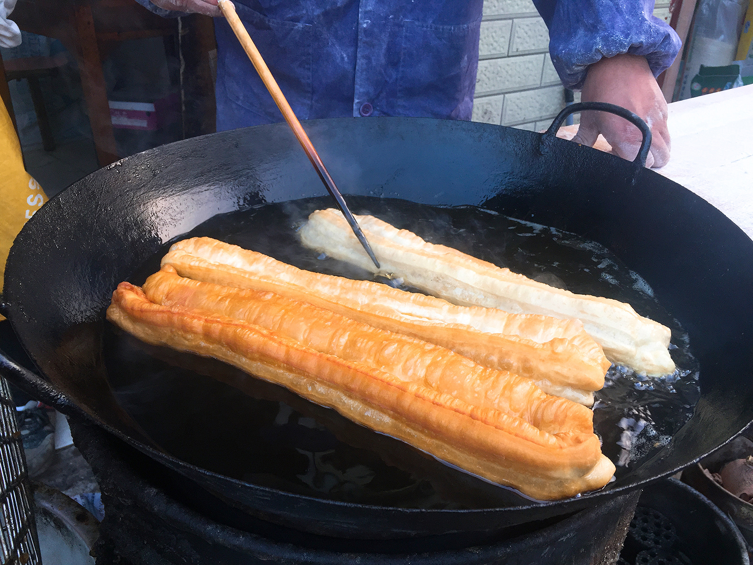 你还记得小时候吃过的路边美食吗