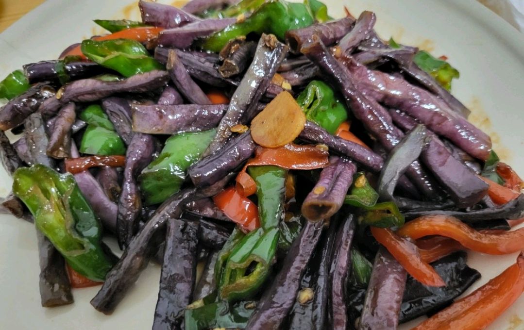 农家家常菜好吃不腻菜系红豆角炒青红辣椒