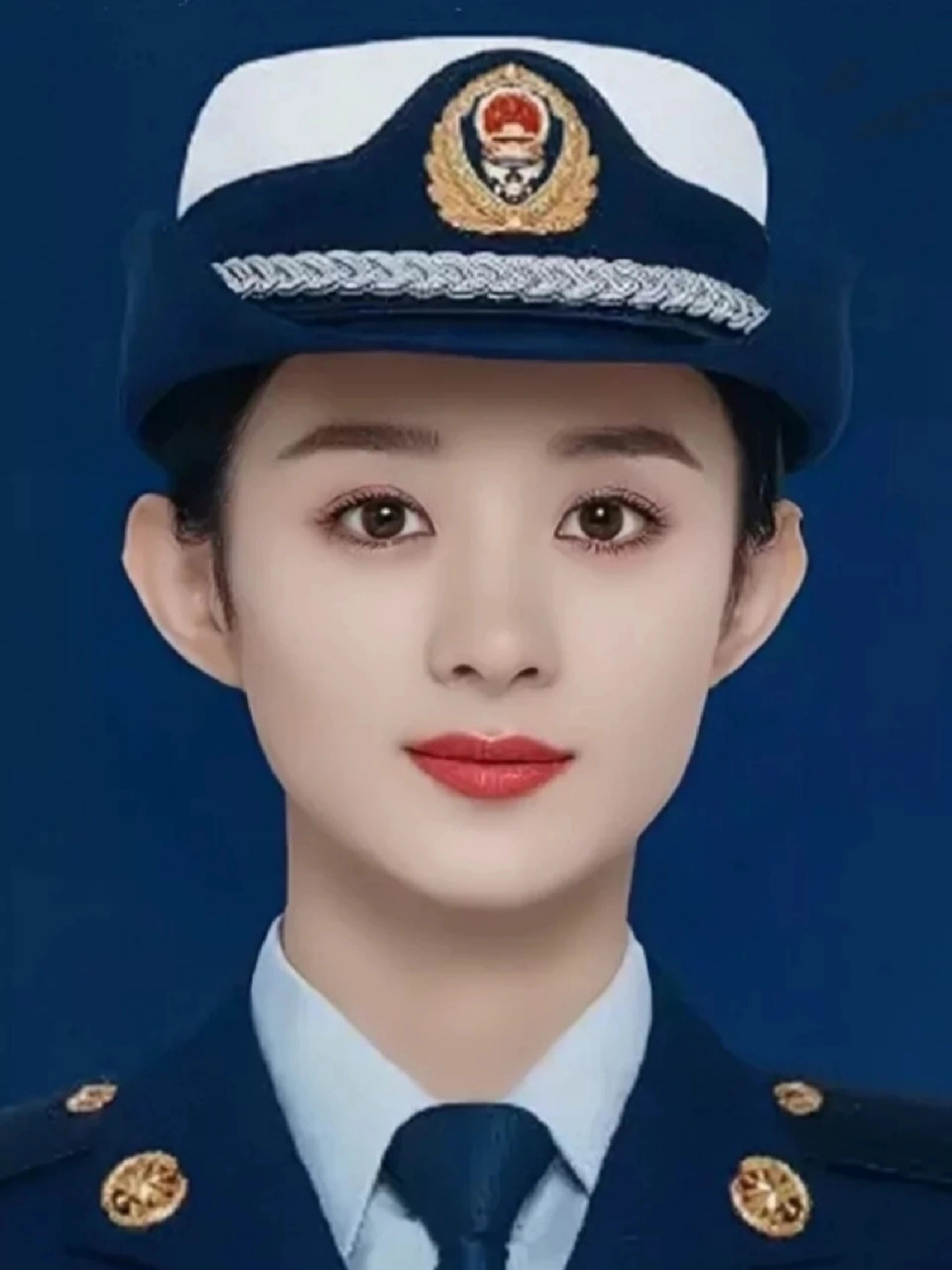 英姿飒爽的军装照,谁最好看?#杨幂# #赵丽颖