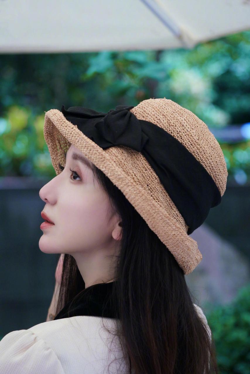 胡一菲的形象太深入人心,无论演技多好你都觉得跳戏,进而再觉得她演技