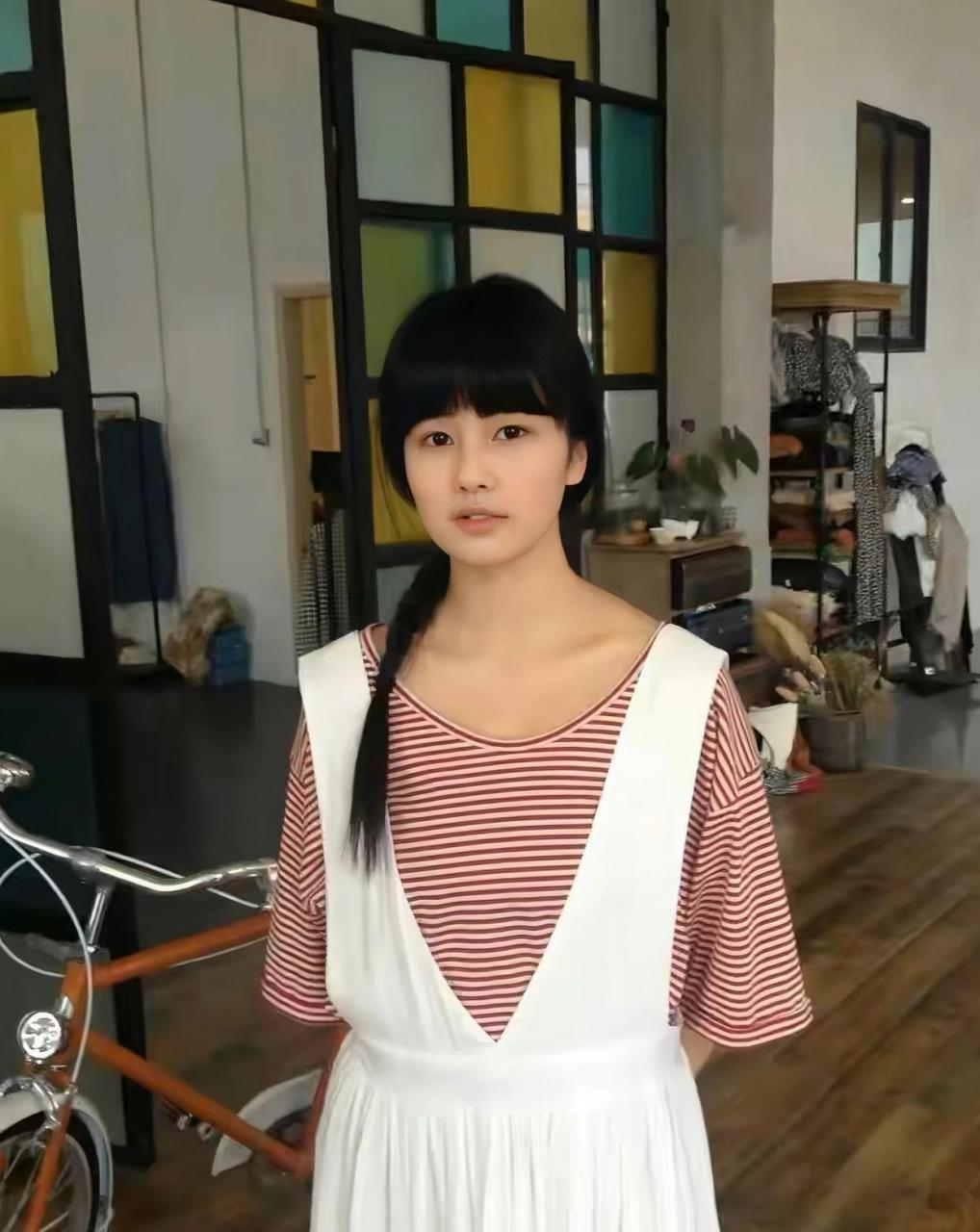  白鹿>出道前,这牙齿是认真的吗?[捂脸]