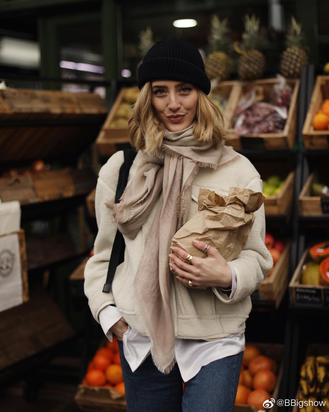 丹麦时尚博主sarahmikaela小个子穿衣典范,为你展现随行甜美干练