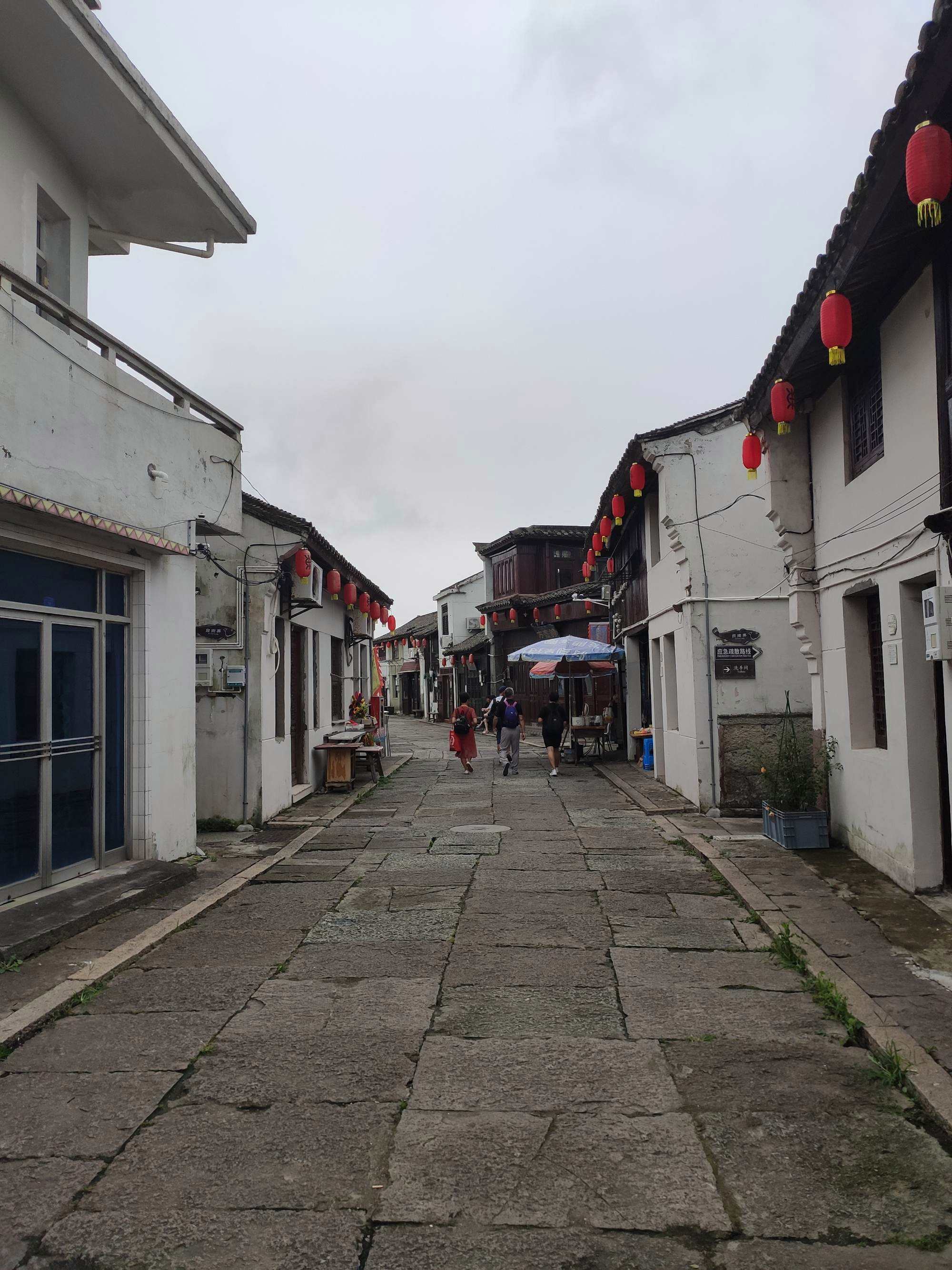 浙江一座文化底蕴深厚的古镇,是我国南方保存完好的古代渔村之一