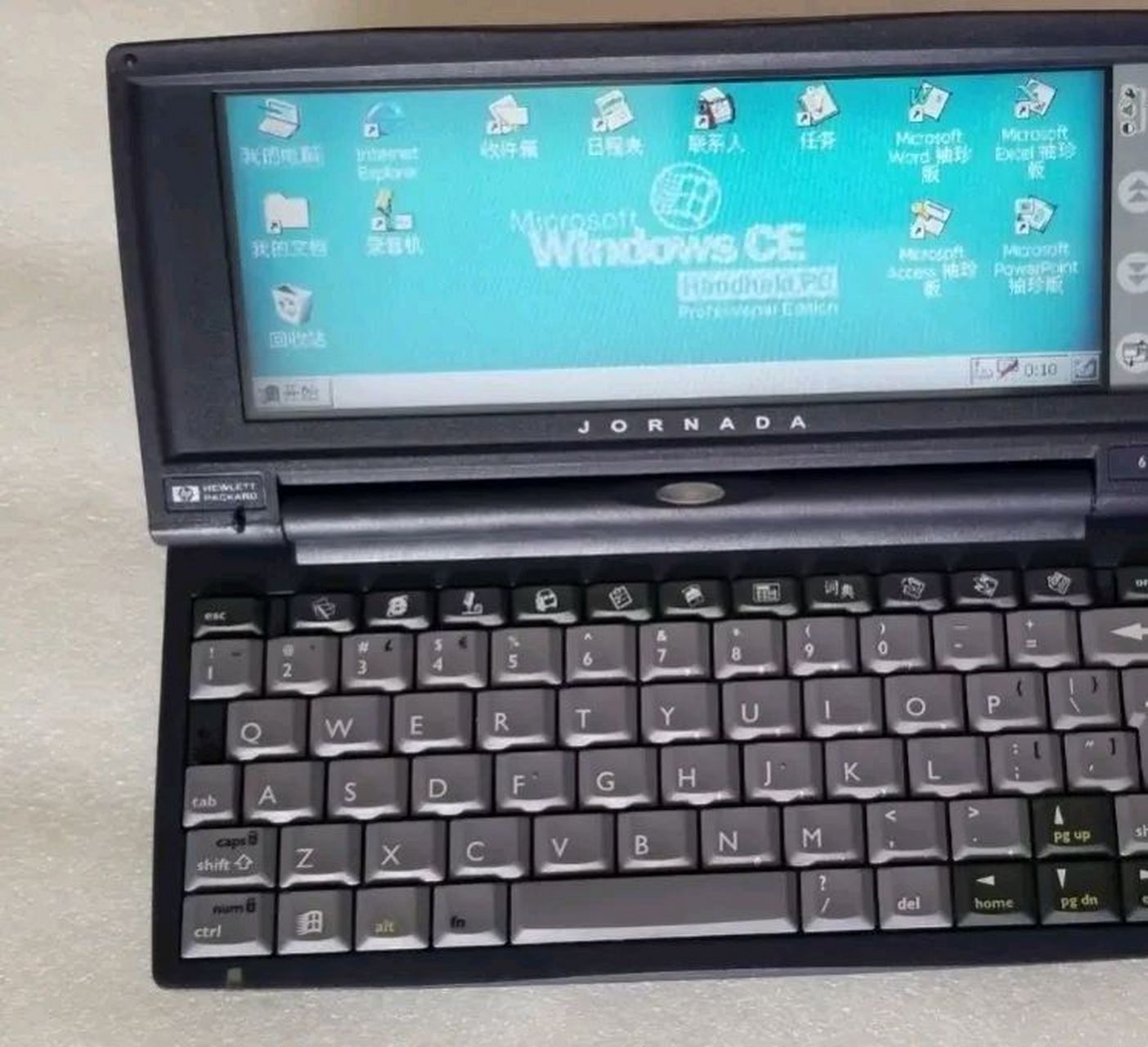 几十块钱淘了一台惠普的掌上电脑,非常小巧,可以直接装进口袋,曾经