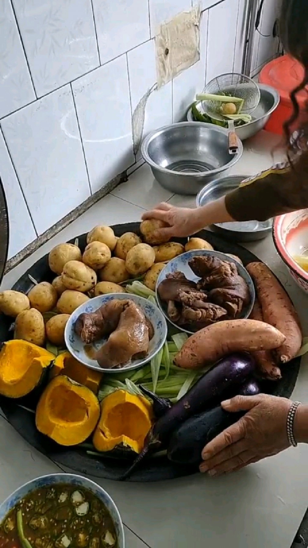 农村饭菜一锅出