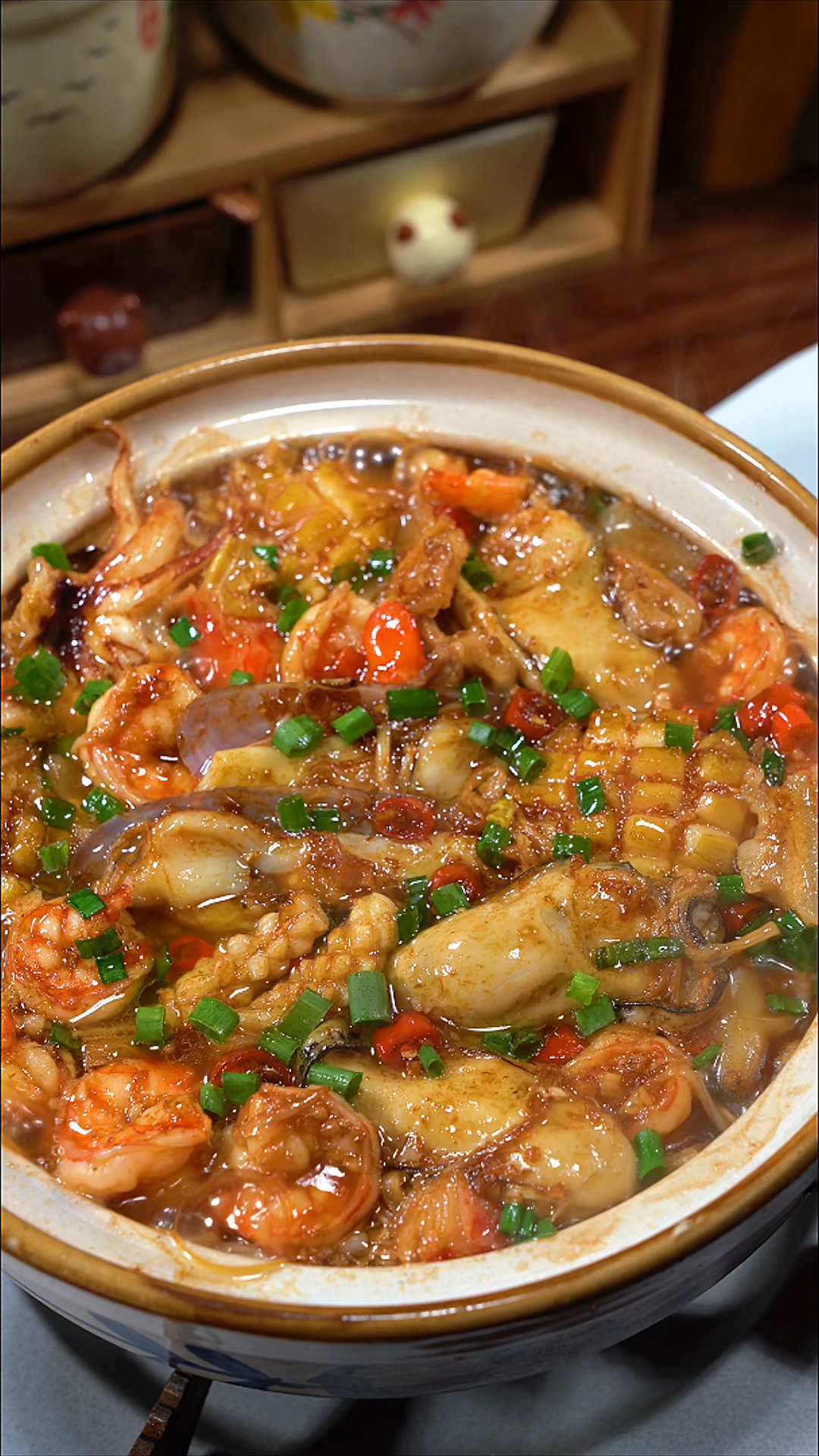 火爆餐厅的蒜蓉海鲜一锅焖做法特别简单鲜香美味又下饭