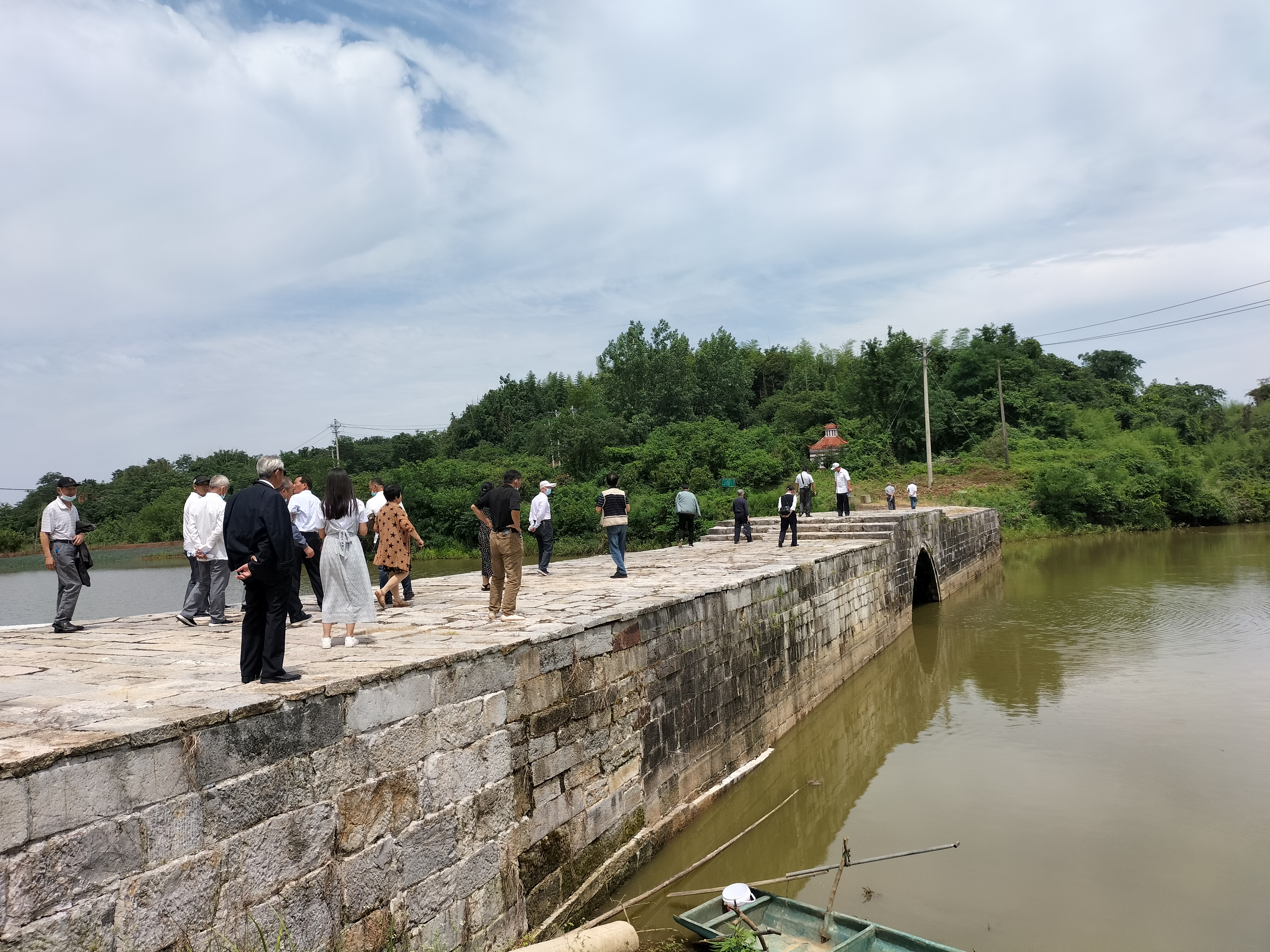 参观嘉鱼县渡普镇净堡寺(外一首)