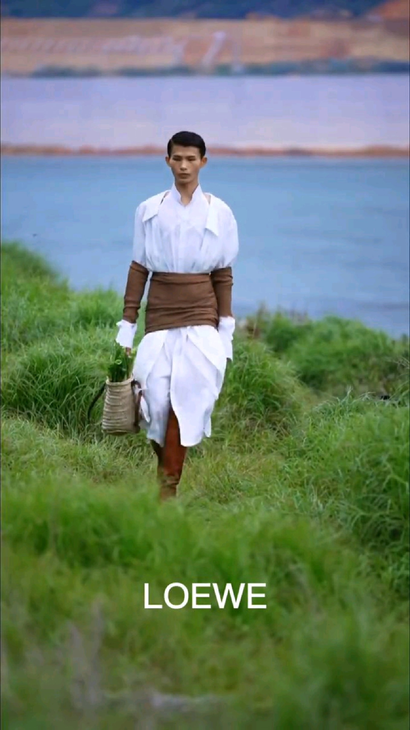 时尚走秀-陆仙人:不同品牌的模特是如何走秀的,最后一个绝了!-度小视