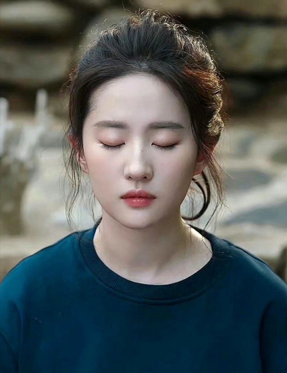 扎丸子头最好看的刘亦菲