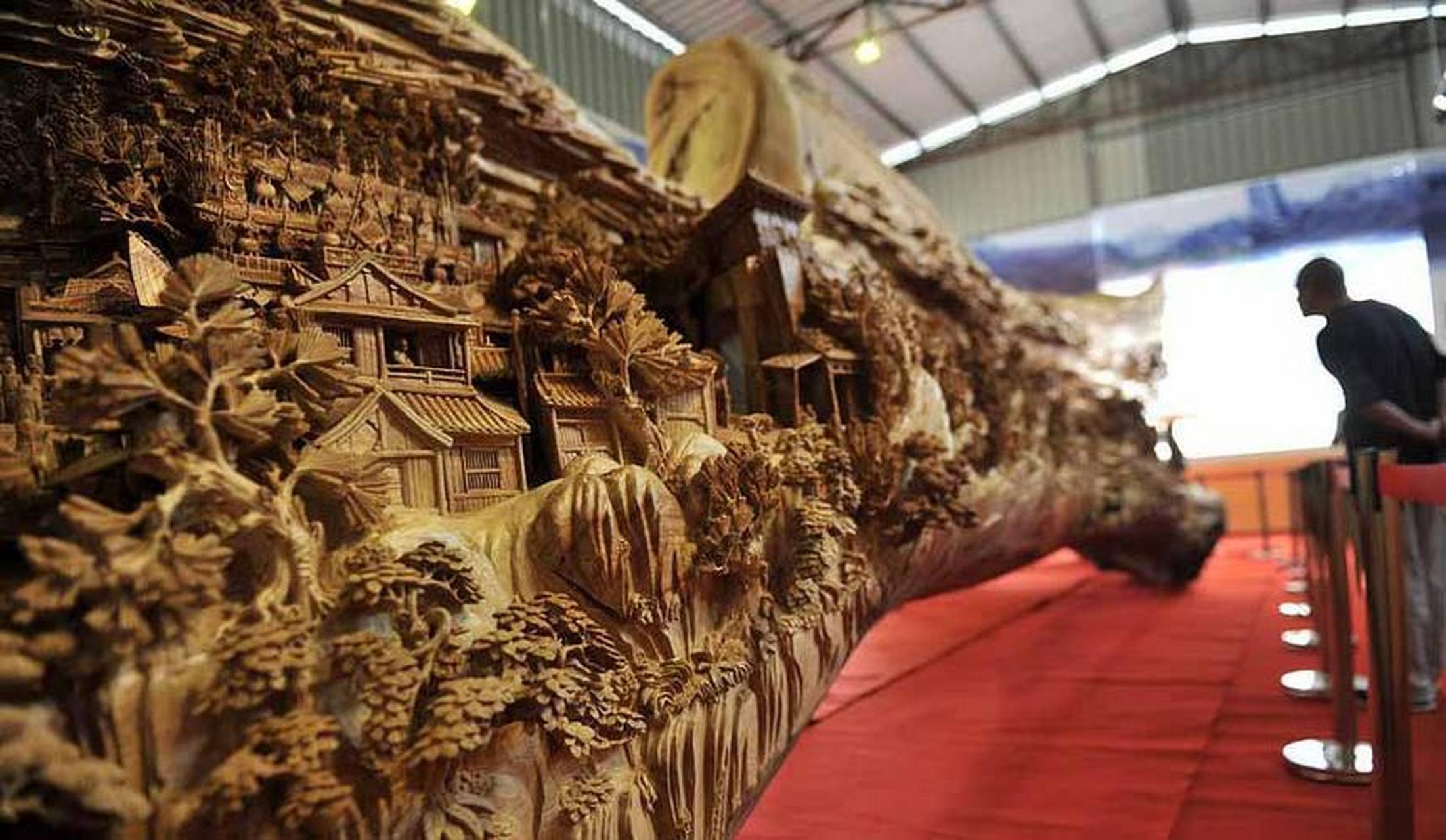 436  世界上最长的木雕,福建工艺美术大师郑春辉历时近4年创作的大型