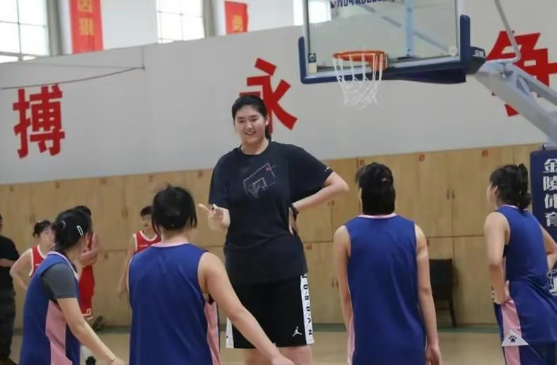 2米27张子宇再遭打击!曝小巨人将落选国家队 或无缘u16亚青赛.